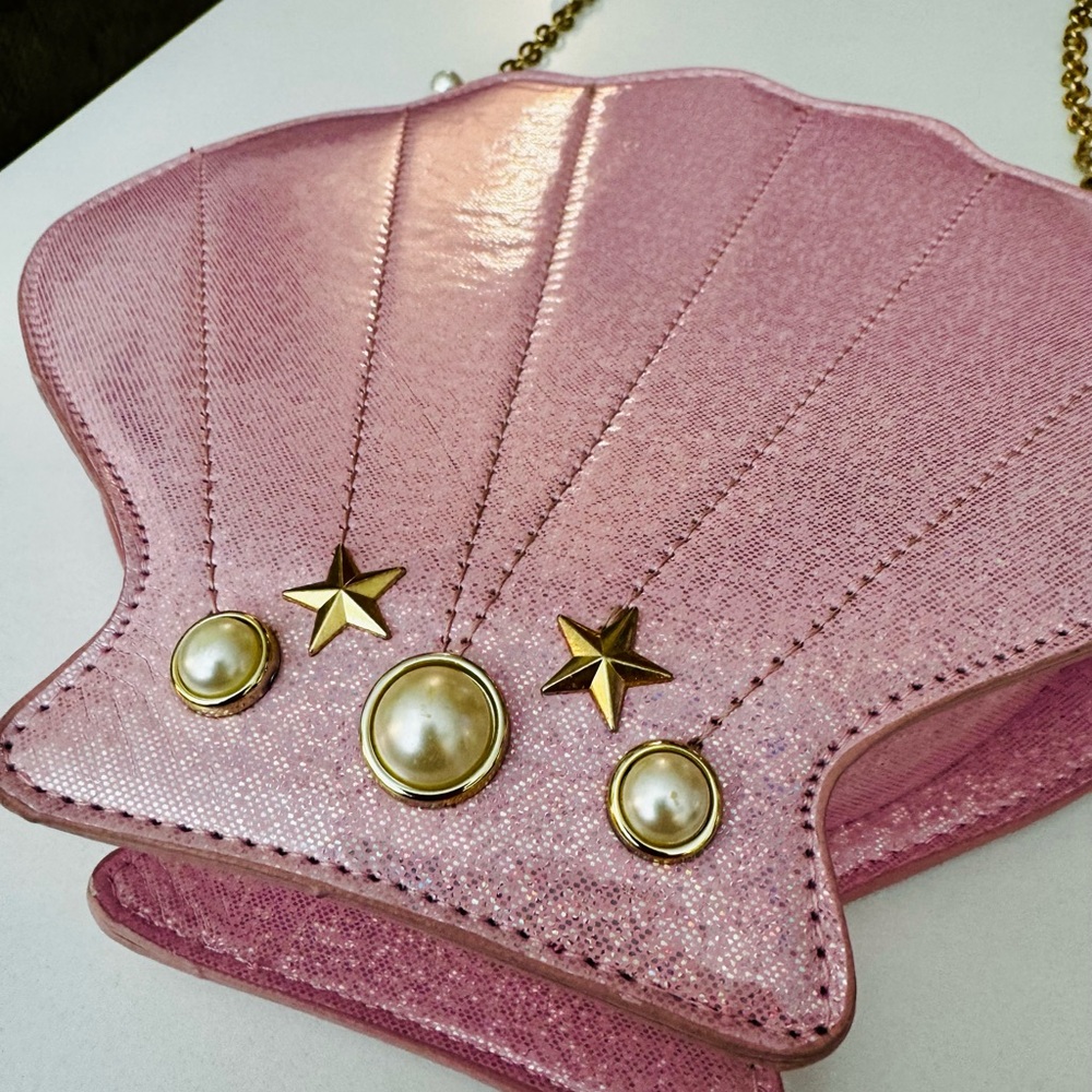 Pink Shell-Shaped Crossbody Bag - Picture 3 of 6